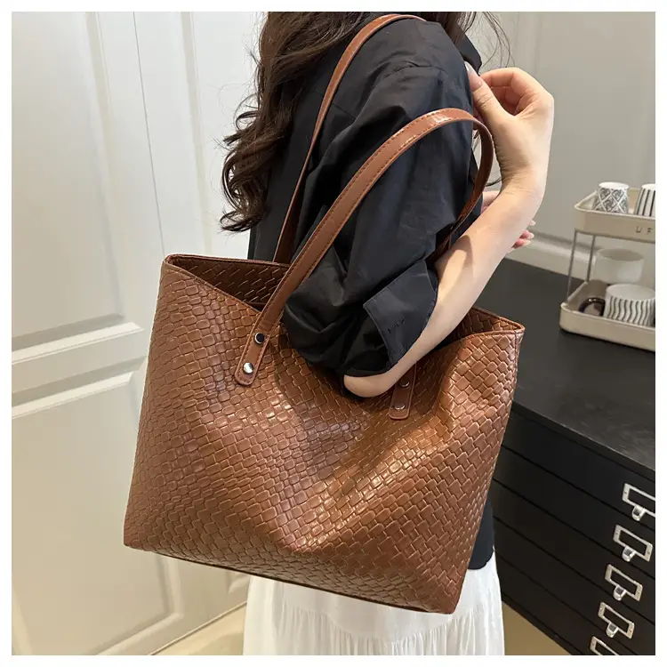 2025 Women's Black Textured Tote Bag Large Capacity — feature 21