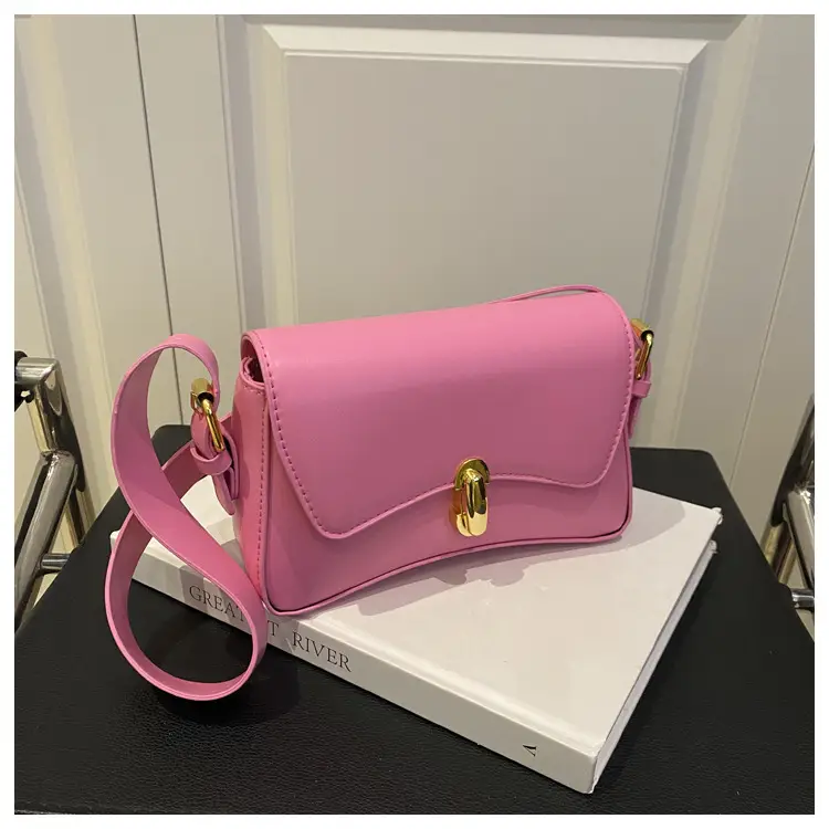 White Leather Shoulder Bag for Women 2025 — feature 13