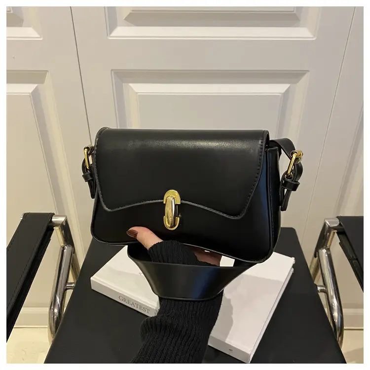 White Leather Shoulder Bag for Women 2025 — feature 14