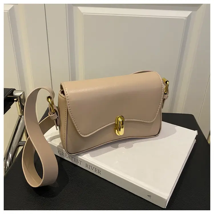 White Leather Shoulder Bag for Women 2025 — feature 9