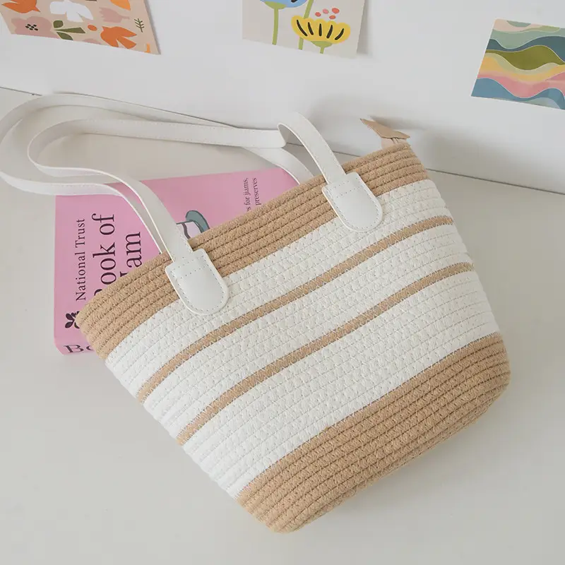 Women's Striped Straw Shoulder Bag Large Capacity - Image 7