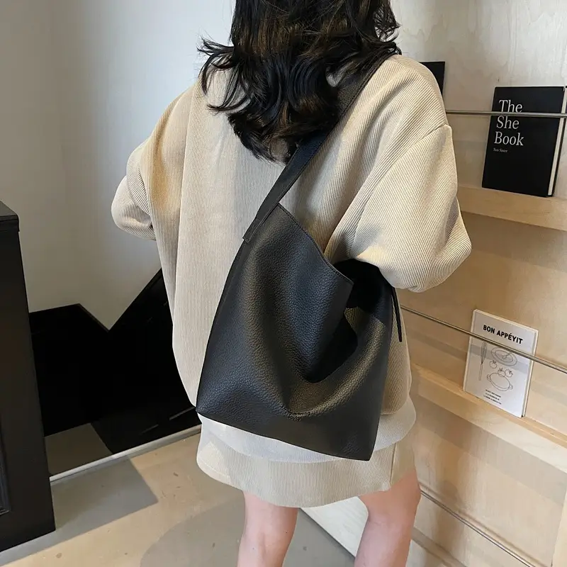 Retro Bucket Bag Large Capacity Shoulder Bag Leather