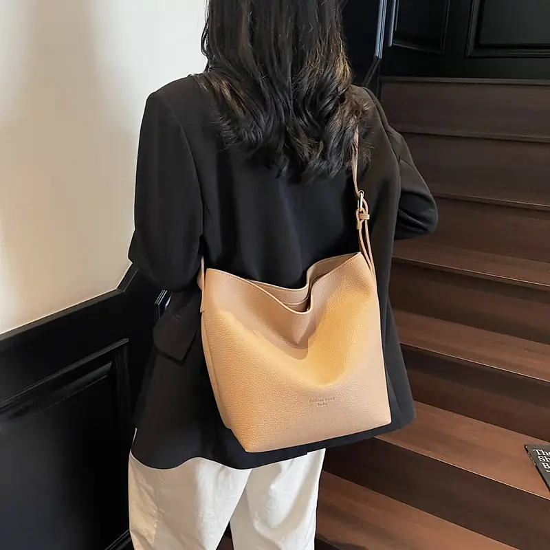 Retro Bucket Bag Large Capacity Shoulder Bag Leather