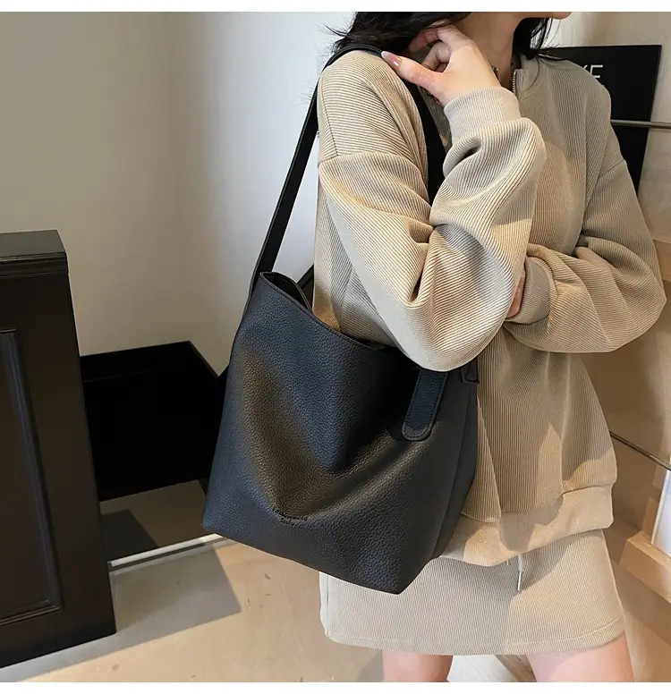 Retro Bucket Bag Large Capacity Shoulder Bag Leather — feature 11
