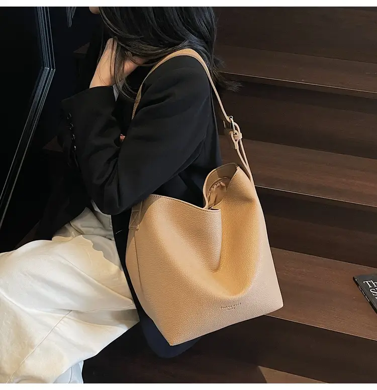 Retro Bucket Bag Large Capacity Shoulder Bag Leather — feature 20