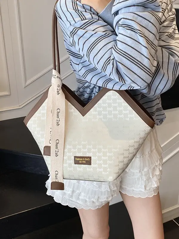 Trendy Women's White Embroidered Shoulder Bag 2025 - Image 7