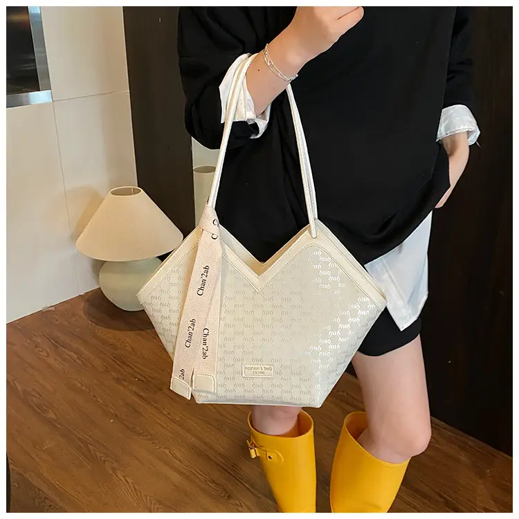 Trendy Women's White Embroidered Shoulder Bag 2025 — feature 12