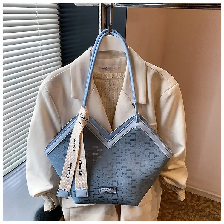 Trendy Women's White Embroidered Shoulder Bag 2025 — feature 27