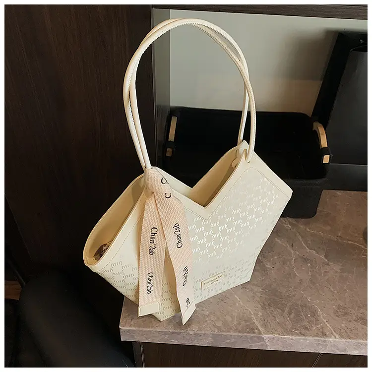 Trendy Women's White Embroidered Shoulder Bag 2025 — feature 33