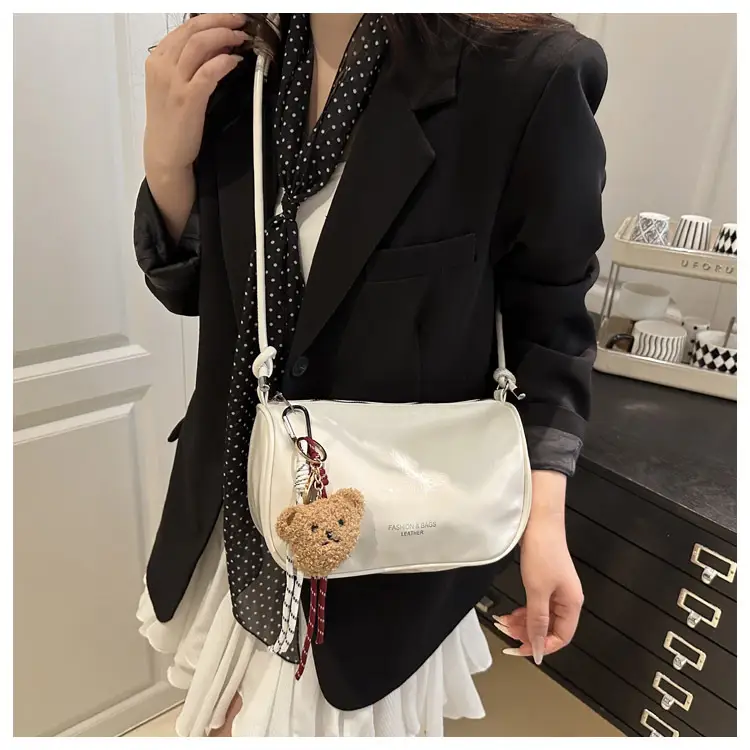 Stylish Gold Crossbody Bag for Women Summer 2025 — feature 13