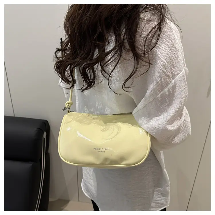 Stylish Gold Crossbody Bag for Women Summer 2025 — feature 15