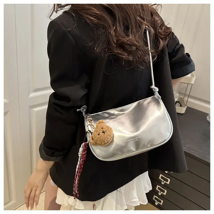 Stylish Gold Crossbody Bag for Women Summer 2025 — feature 8