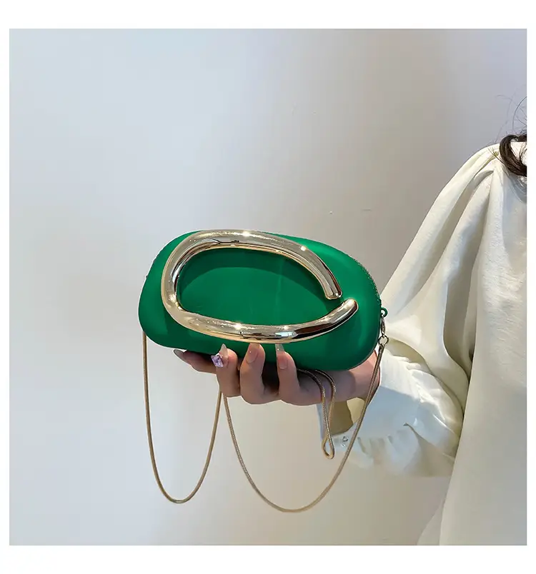 Retro Metal Chain Mini Bag with Gold Handle — feature 15