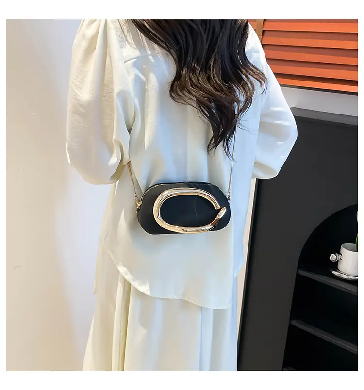 Retro Metal Chain Mini Bag with Gold Handle — feature 18