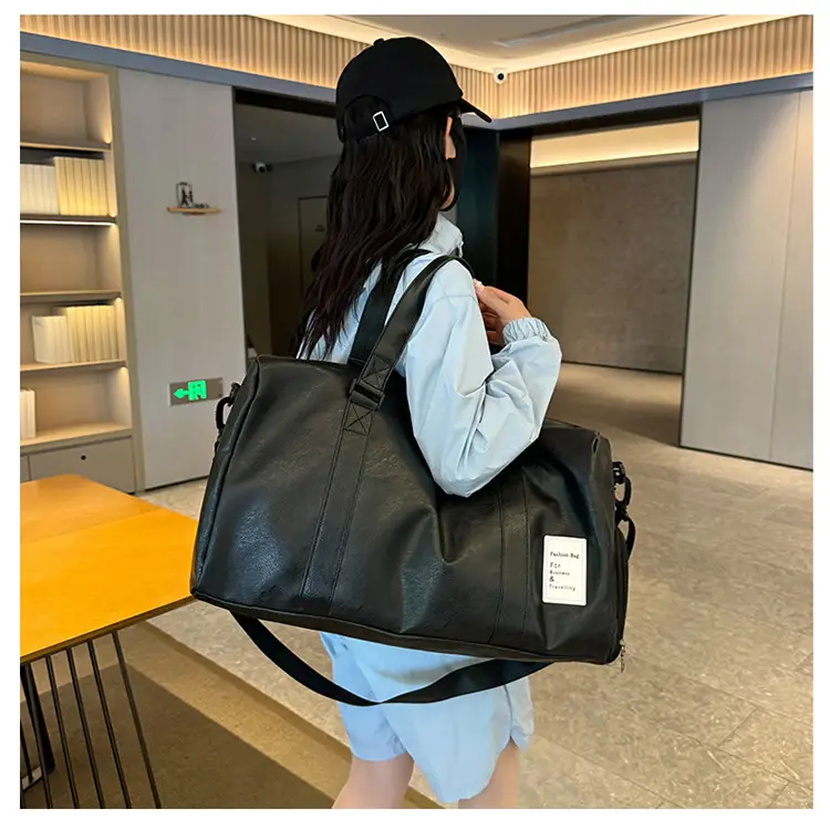 Black Leather Large Capacity Fitness Travel Bag — feature 16