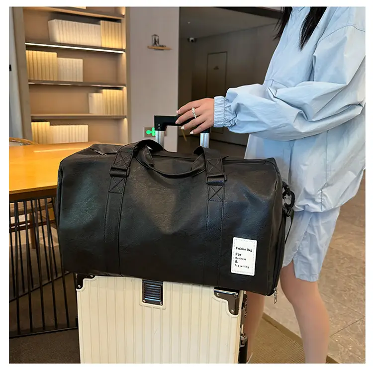 Black Leather Large Capacity Fitness Travel Bag — feature 21