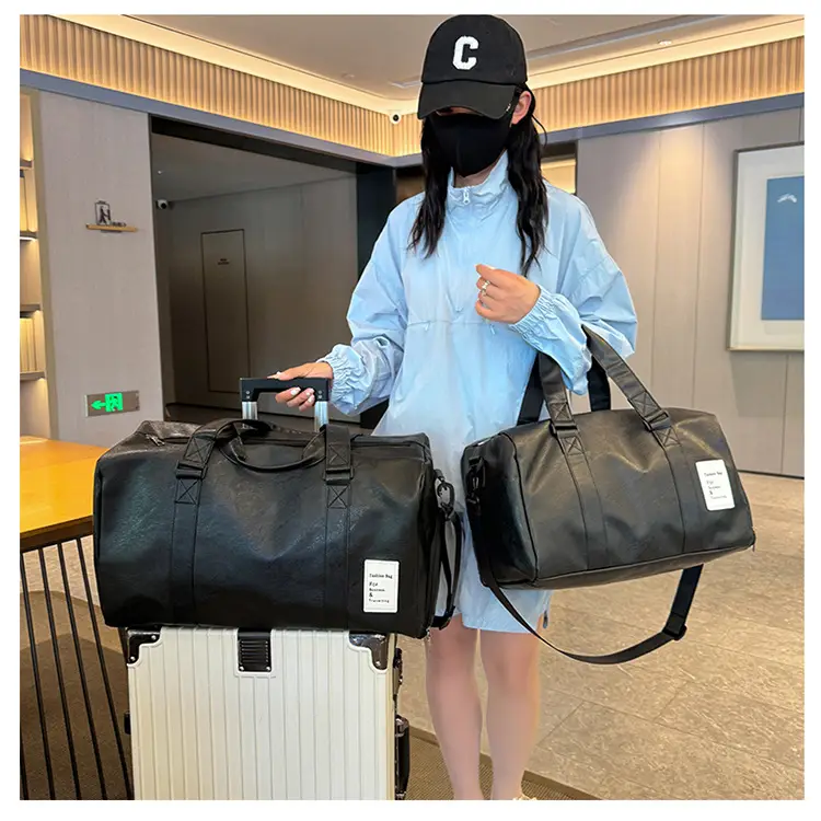 Black Leather Large Capacity Fitness Travel Bag — feature 23