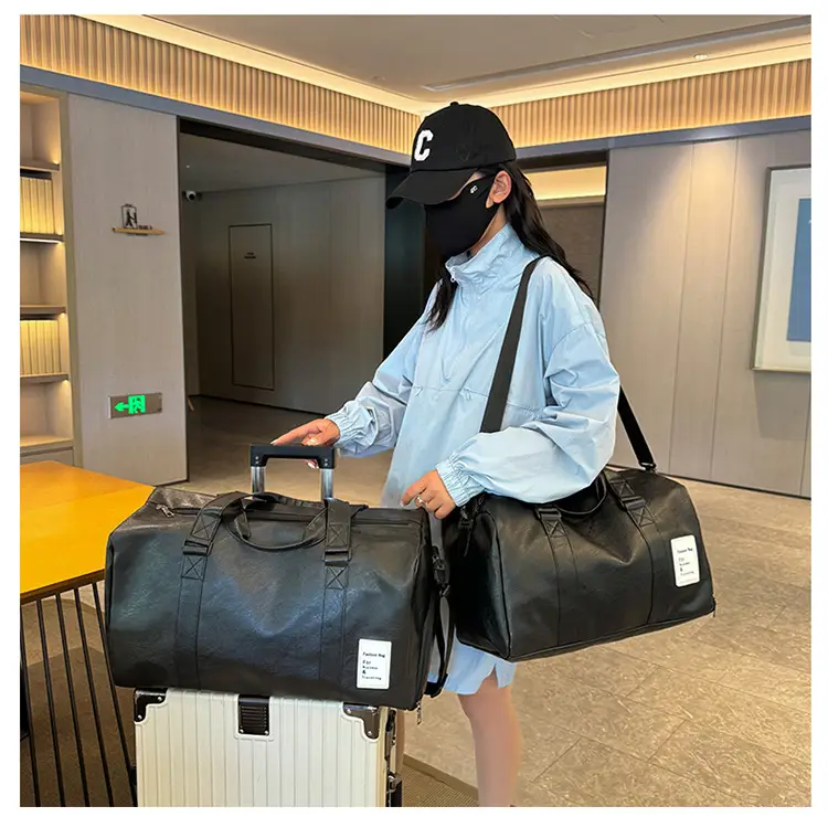 Black Leather Large Capacity Fitness Travel Bag — feature 24
