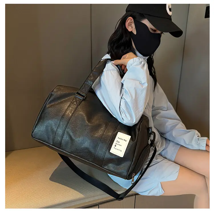 Black Leather Large Capacity Fitness Travel Bag — feature 29