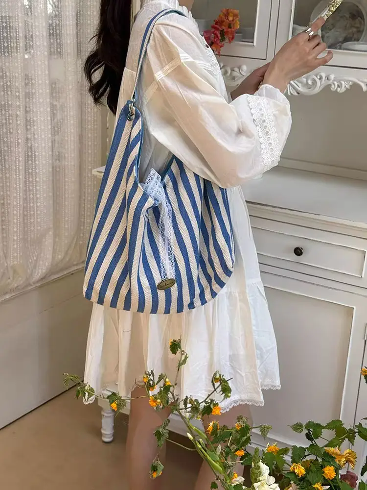 Women Striped Canvas Shoulder Bag Red White 2025 — feature 9