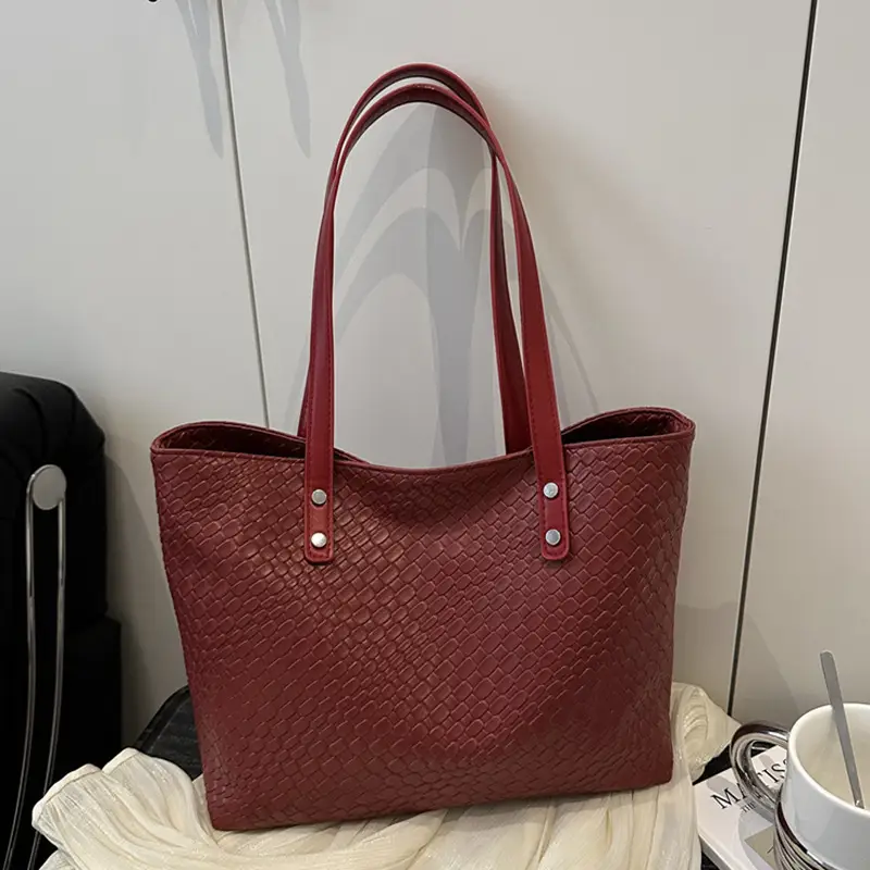 Retro Red Women's Large Capacity Tote Bag - Image 2