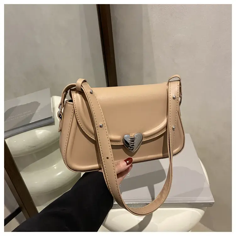 Pink Heart Lock Shoulder Bag for Women 2023 — feature 24