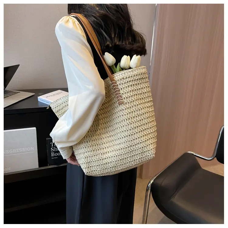 Women's Straw Shoulder Bag Large Capacity Korean Style — feature 32