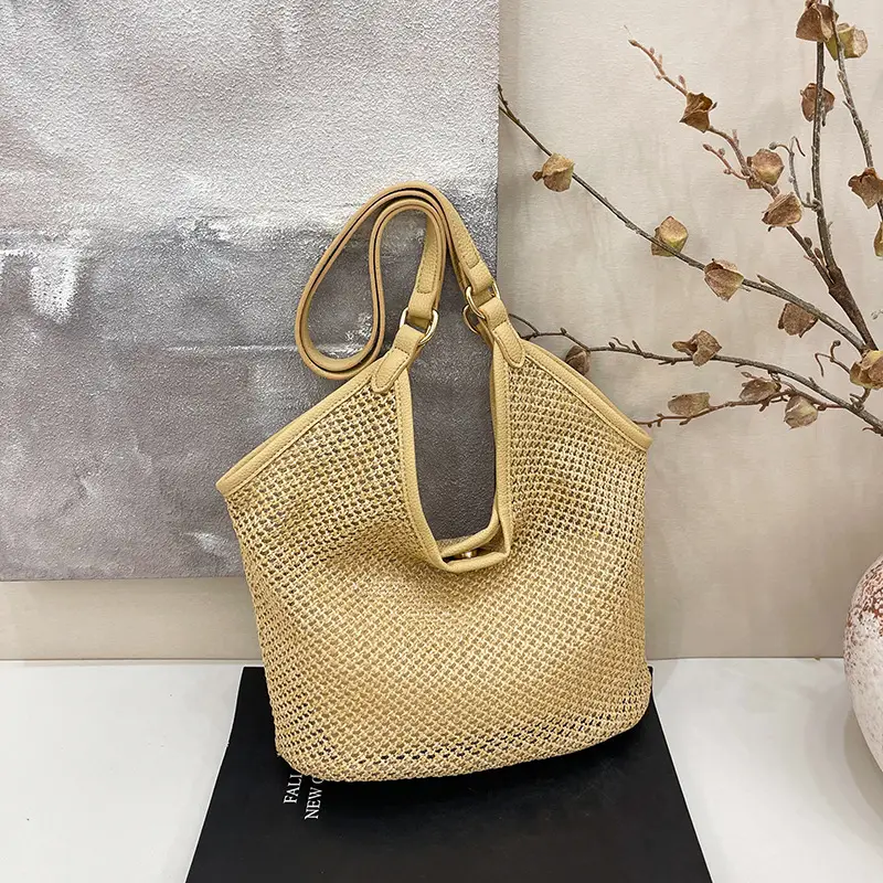 Golden Straw Woven Shoulder Bag Large Capacity - Image 2