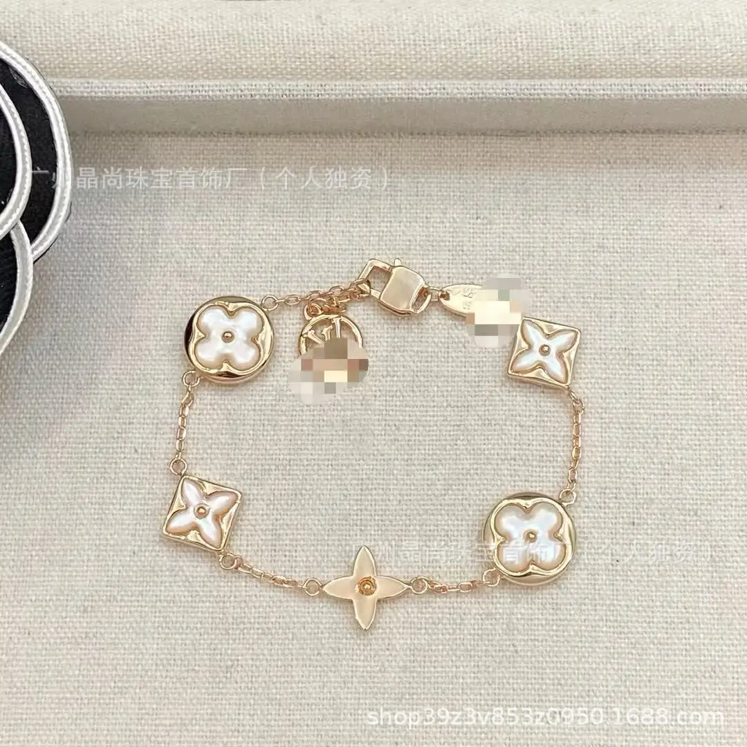 2025 New Product L's Silver 3-Piece Clover Necklace - Image 12