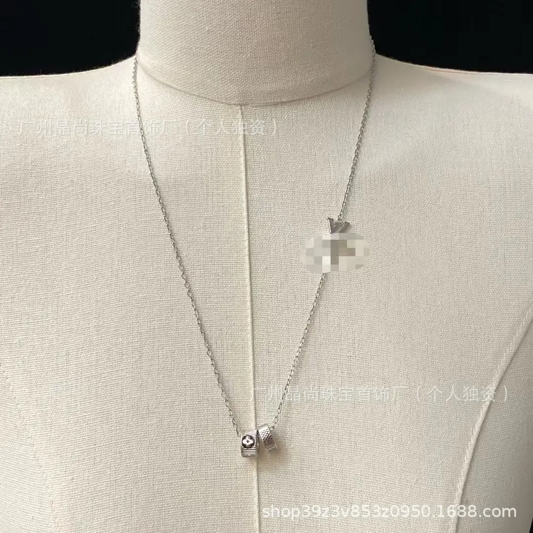 2025 New Product L's Silver 3-Piece Clover Necklace - Image 17