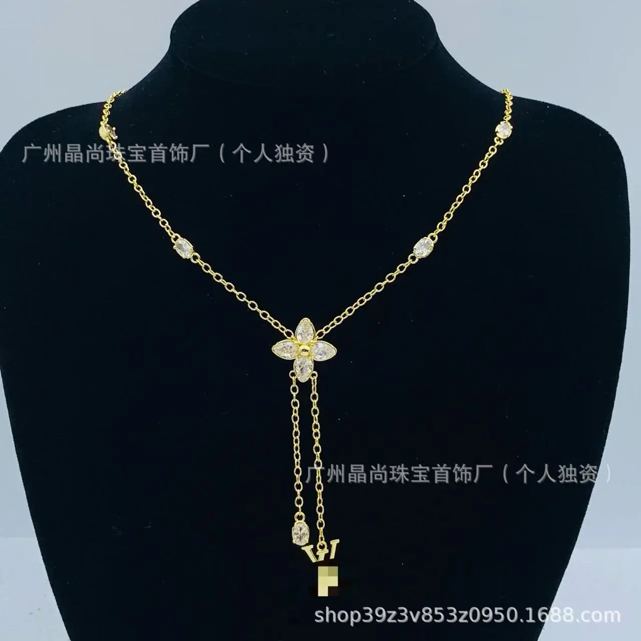 2025 New Product L's Silver 3-Piece Clover Necklace - Image 26