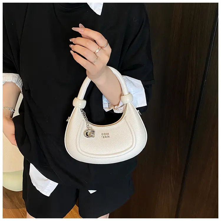 Red 2025 Summer Handbag for Women — feature 19