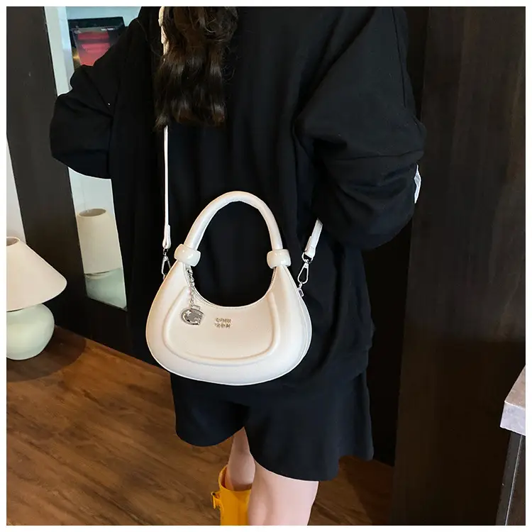 Red 2025 Summer Handbag for Women — feature 21