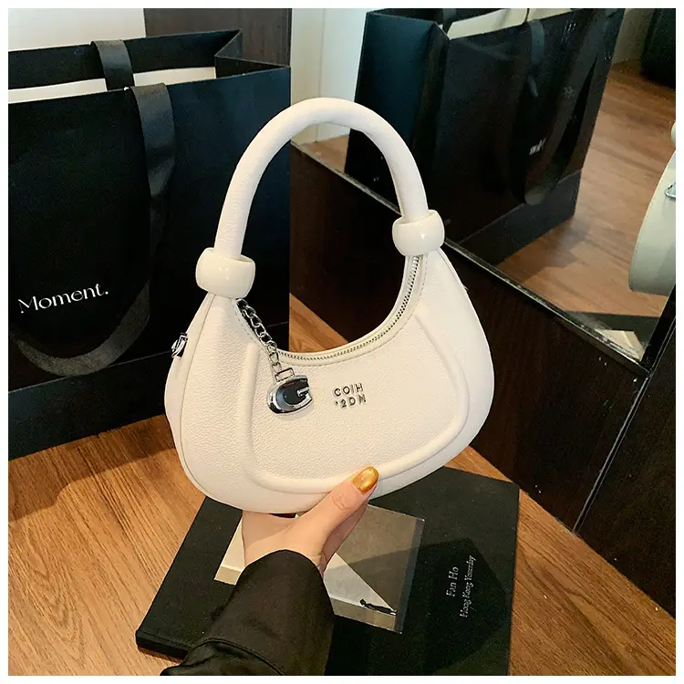 Red 2025 Summer Handbag for Women — feature 31