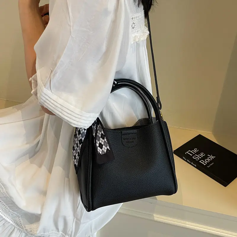 French Niche Beige Shoulder Bag Women 2025 - Image 6