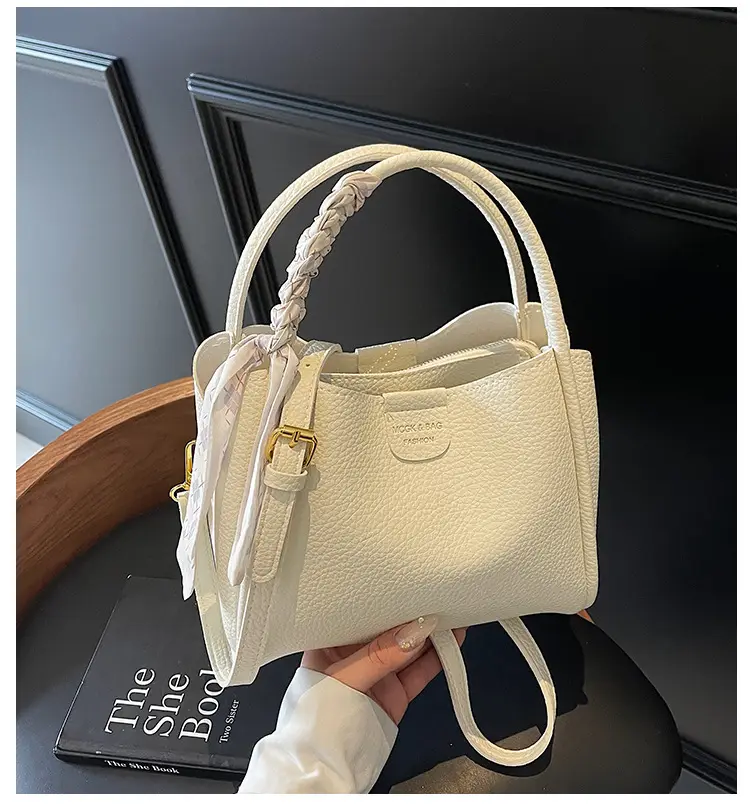 French Niche Beige Shoulder Bag Women 2025 — feature 3