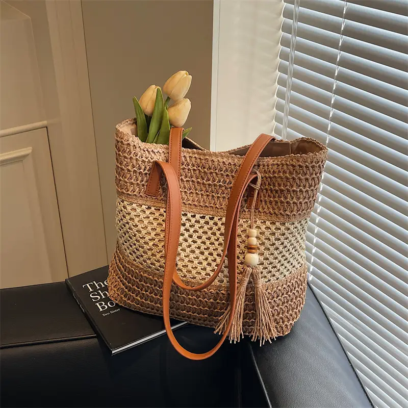 Women's Textured Straw Shoulder Bag Large Capacity New Spring Summer - Image 5