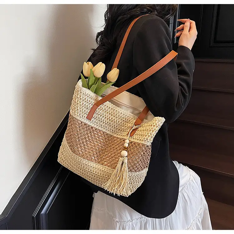 Women's Textured Straw Shoulder Bag Large Capacity New Spring Summer — feature 17