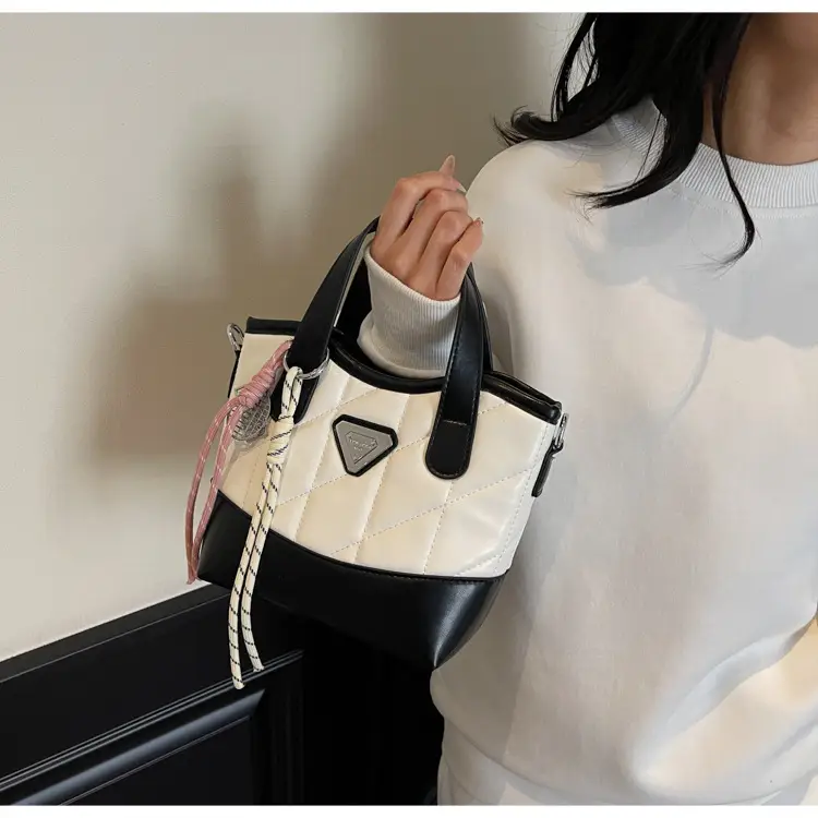 Black Crossbody Bag for Women 2026 New French Style — feature 14
