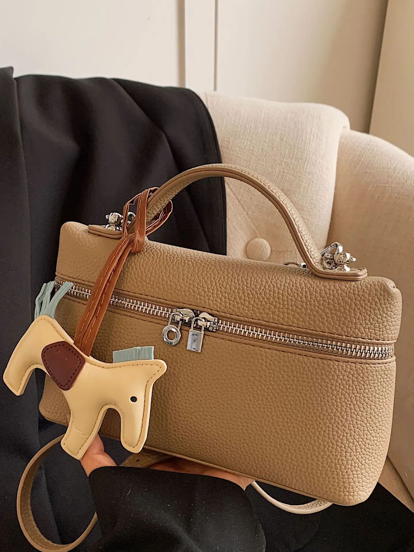 Women's Cream Elephant Design Shoulder Bag 2025 - Image 14
