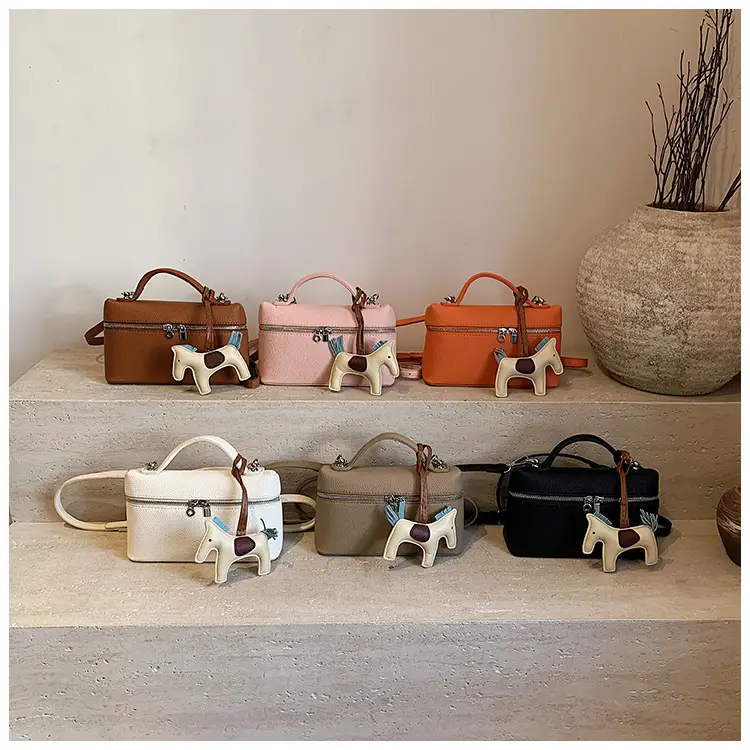 Women's Cream Elephant Design Shoulder Bag 2025 — feature 19