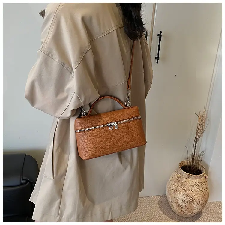 Women's Cream Elephant Design Shoulder Bag 2025 — feature 22