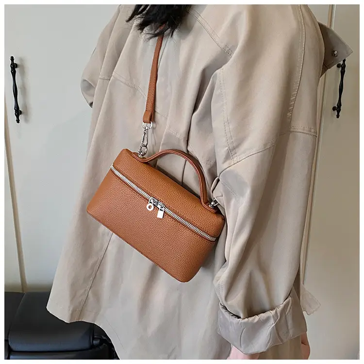 Women's Cream Elephant Design Shoulder Bag 2025 — feature 23