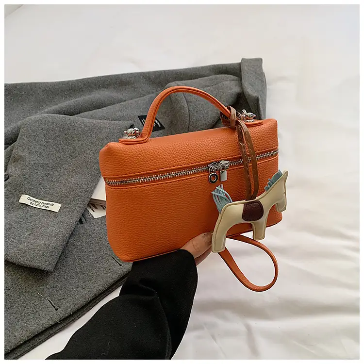 Women's Cream Elephant Design Shoulder Bag 2025 - Image 2
