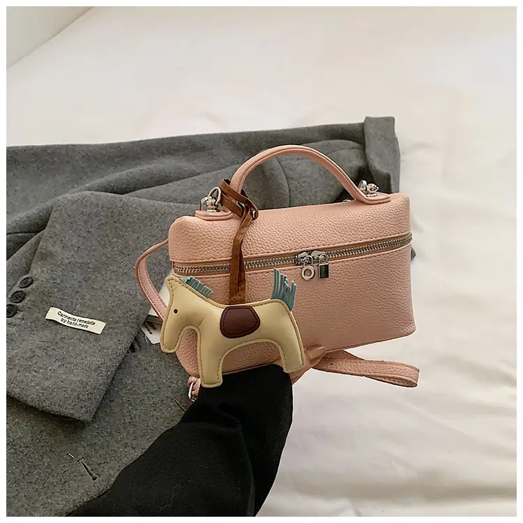 Women's Cream Elephant Design Shoulder Bag 2025 - Image 4