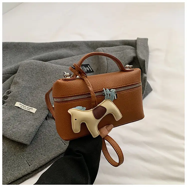 Women's Cream Elephant Design Shoulder Bag 2025 - Image 6