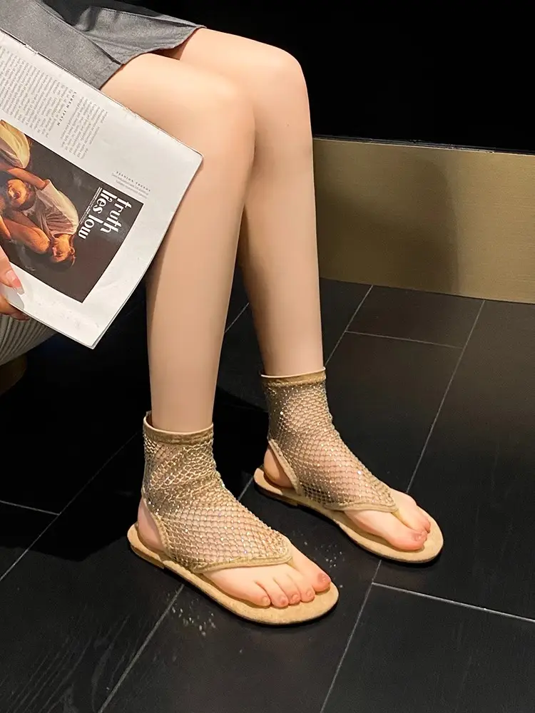 Hollow-Out Roman Sandals for Women, Flip-Flop Style, Flat Soft Sole, 2026 New Summer Model, High-End Rhinestone Sandals, Slip-On — feature 4