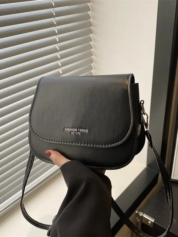 Trendy White Square Shoulder Crossbody Bag for Women - Image 9