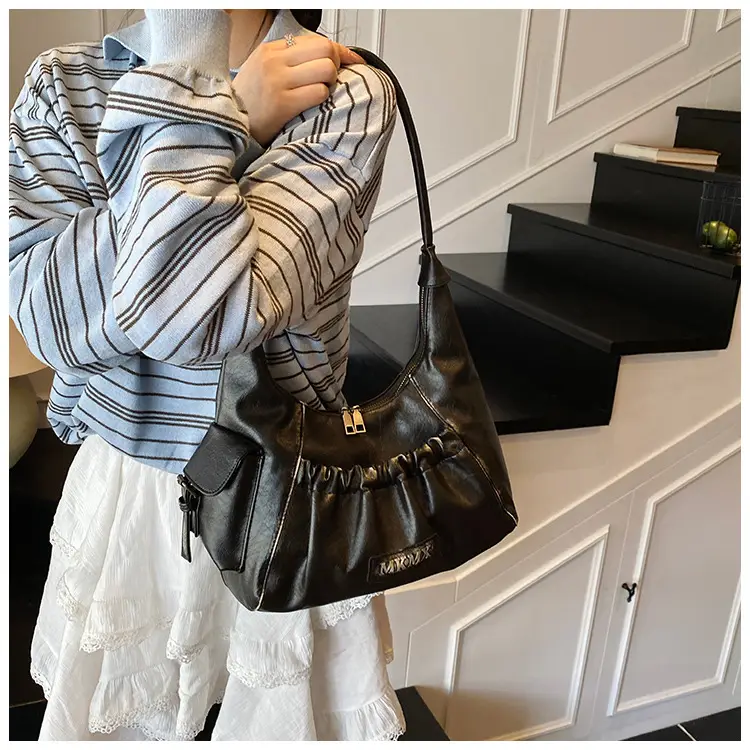 Black Pleated Shoulder Bag for Women 2025 — feature 15