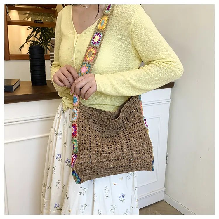 Women's Wool Knitted Sunflower Crossbody Bag — feature 10